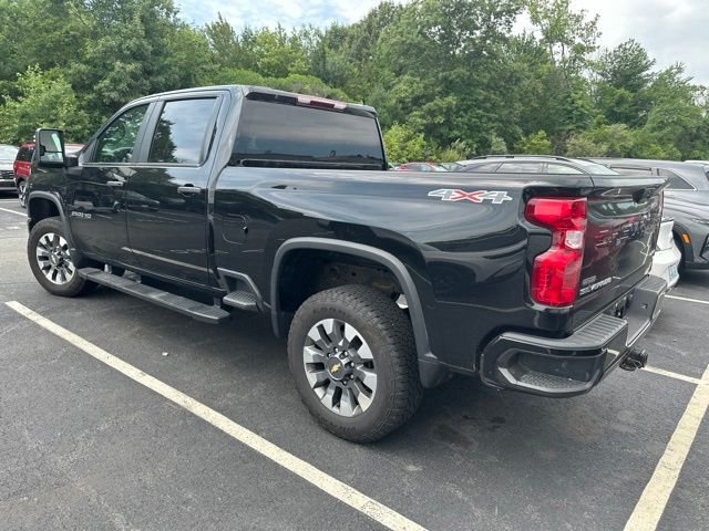 Used 2024 Black Chevrolet Custom image 4