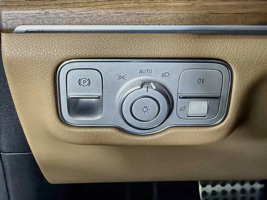 Used 2024  Mercedes-Benz GLS 450 image 11