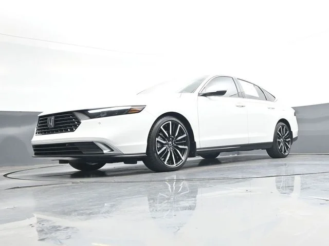 Used 2025  Honda Touring image 36