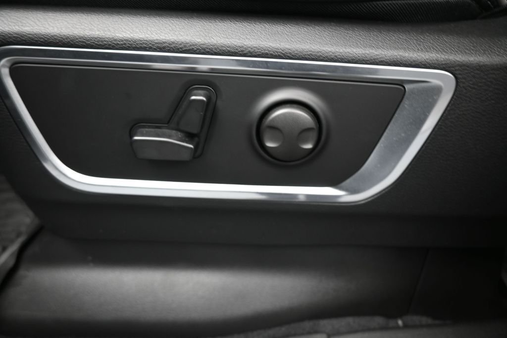 New 2026 Canyon Lake Exterior Paint RAM Laramie image 31