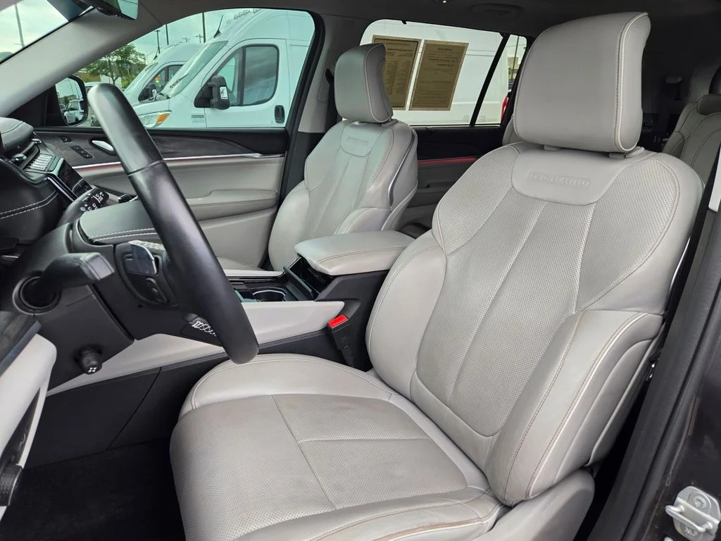 Used 2022 Gray Jeep Overland image 18
