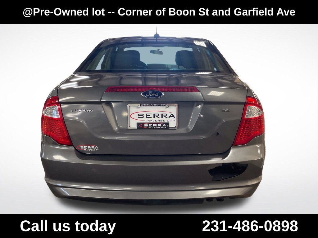 Used 2012 Gray Ford SE image 4