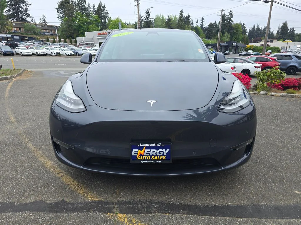 Used 2021 Tesla Model Y Long Range with VIN 5YJYGDEE1MF084556 for sale in North Bend, WA