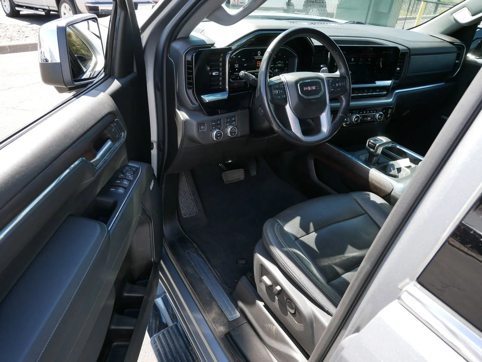 Used 2023 Sterling Metallic GMC SLT image 11