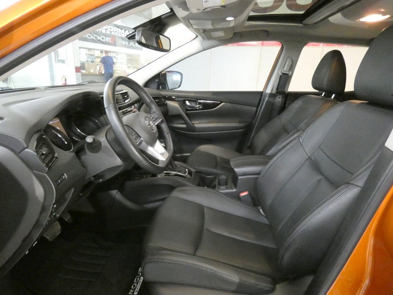 Used 2022 ORANGE Nissan AWD SL image 10
