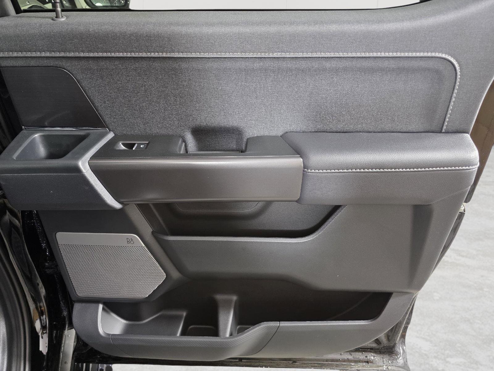 New 2025 Agate Black Metallic Ford Lariat® image 20