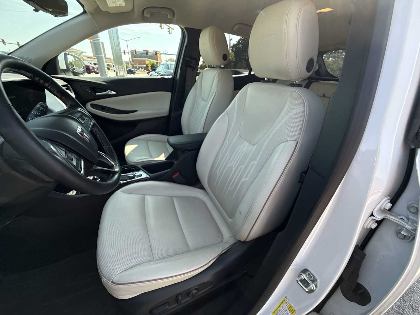 Certified Used 2025 White Frost Tricoat Buick Avenir image 18