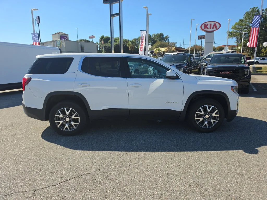Used 2023 White GMC SLE image 8