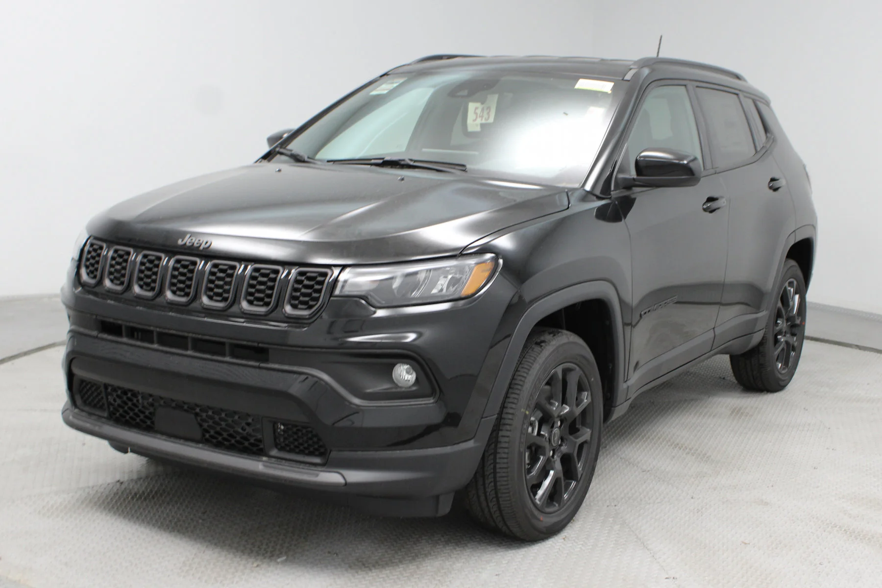 New 2026 Diamond Black Crystal Pearl-Coat Exterior Paint Jeep Latitude Altitude 4x4 image 25