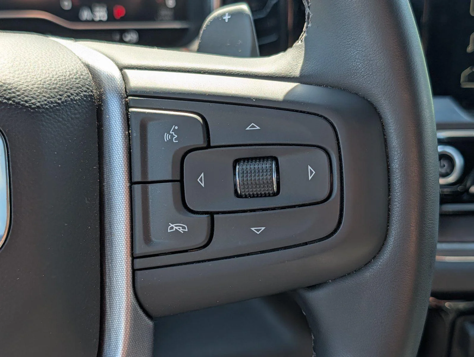 Used 2025 Sterling Metallic GMC SLT image 26