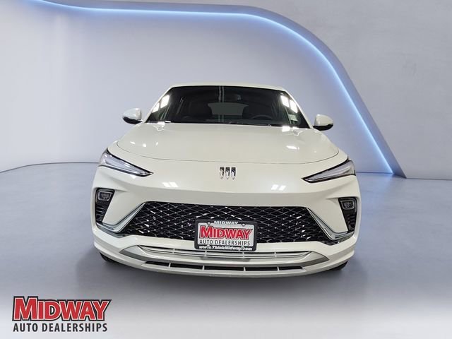 New 2026 White Frost Tricoat Buick Avenir image 8