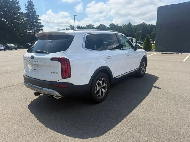 Used 2021 White Kia EX image 6