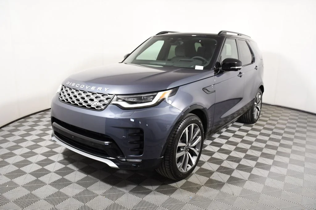 2026 Land Rover Discovery P360 Gemini Edition's photo