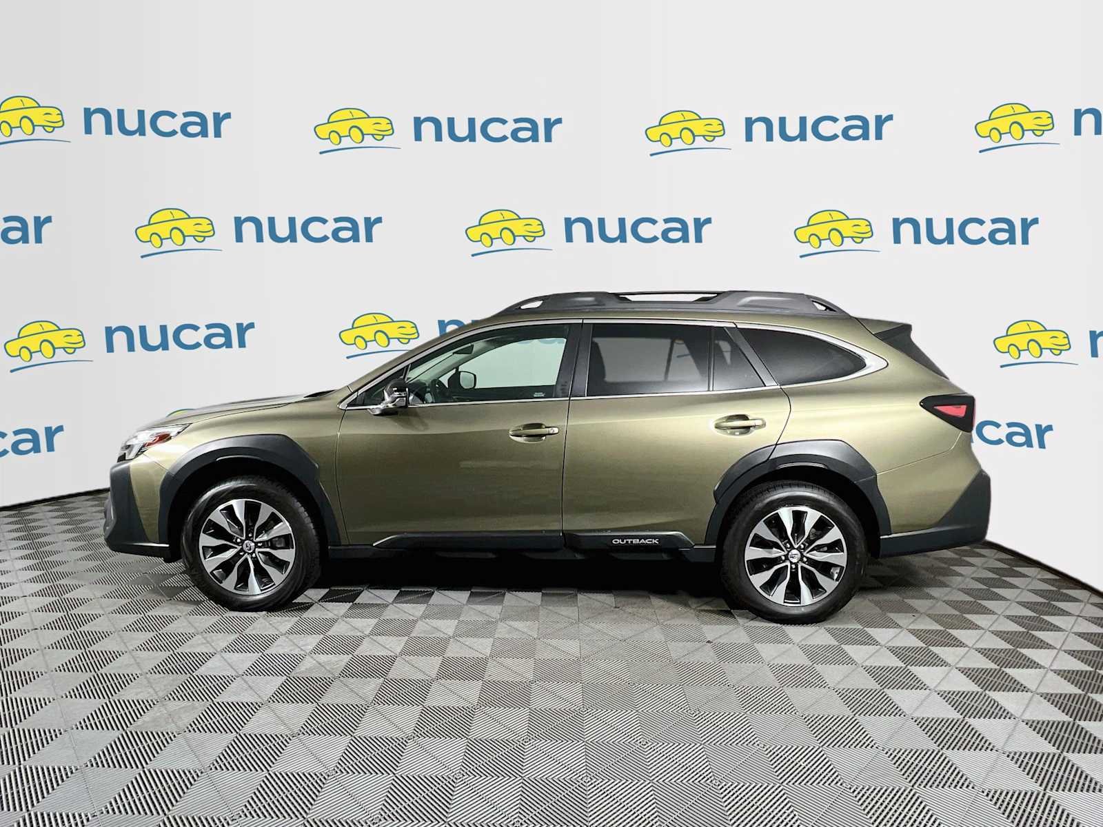 Used 2025 Autumn Green Metallic Subaru Limited image 4
