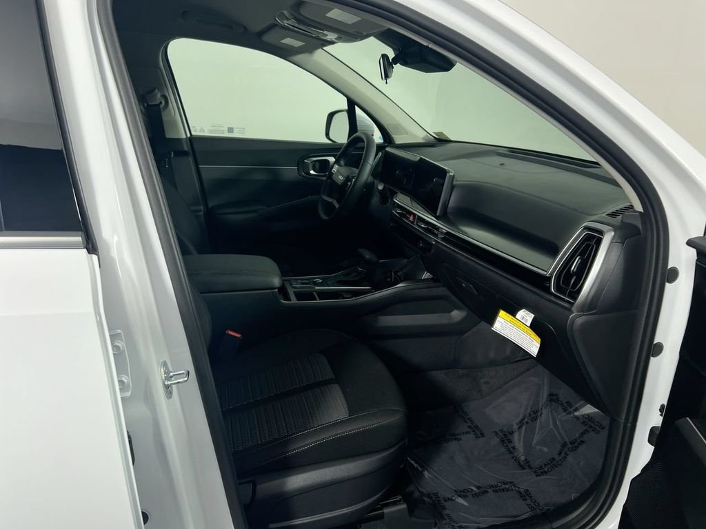 New 2026 Glacial White Pearl Kia LX image 27