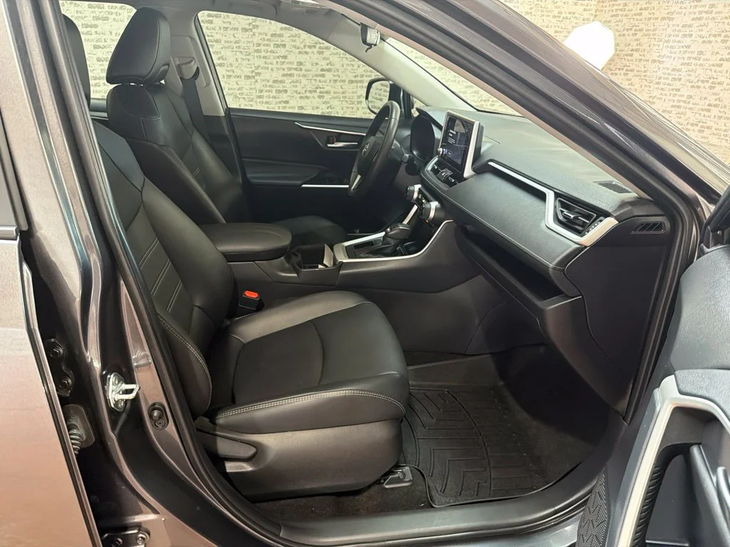 Used 2024 Magnetic Gray Metallic Toyota XLE Premium image 10