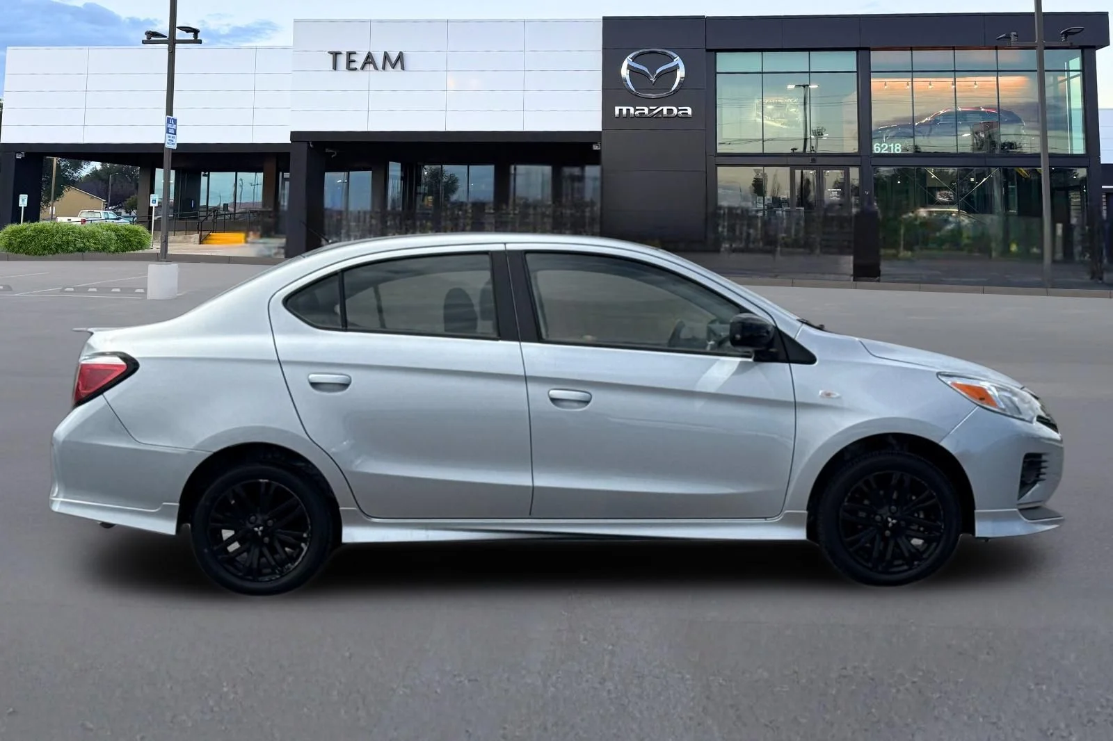 Used 2024 Silver Mitsubishi Black Edition image 3