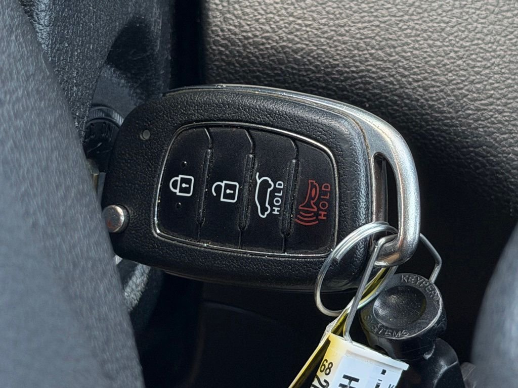 2020 Hyundai Tucson SE - Photo 29