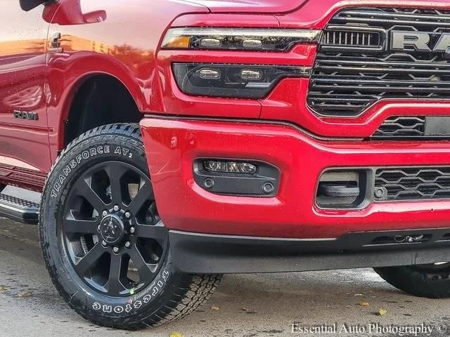 New 2026 Molten Red Pearl-Coat Exterior Paint RAM Laramie image 3