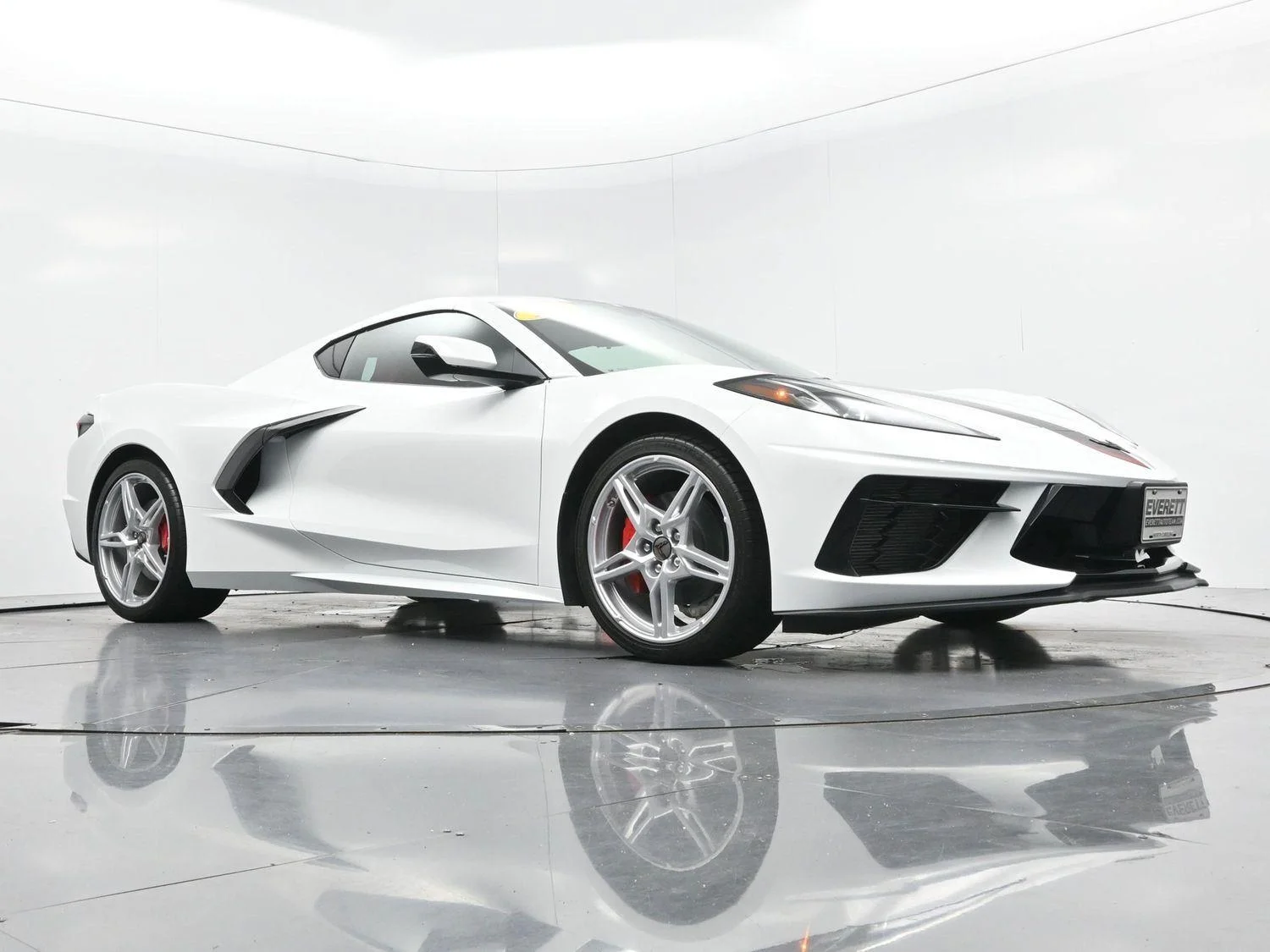 Used 2024 Arctic White Chevrolet 1LT image 39