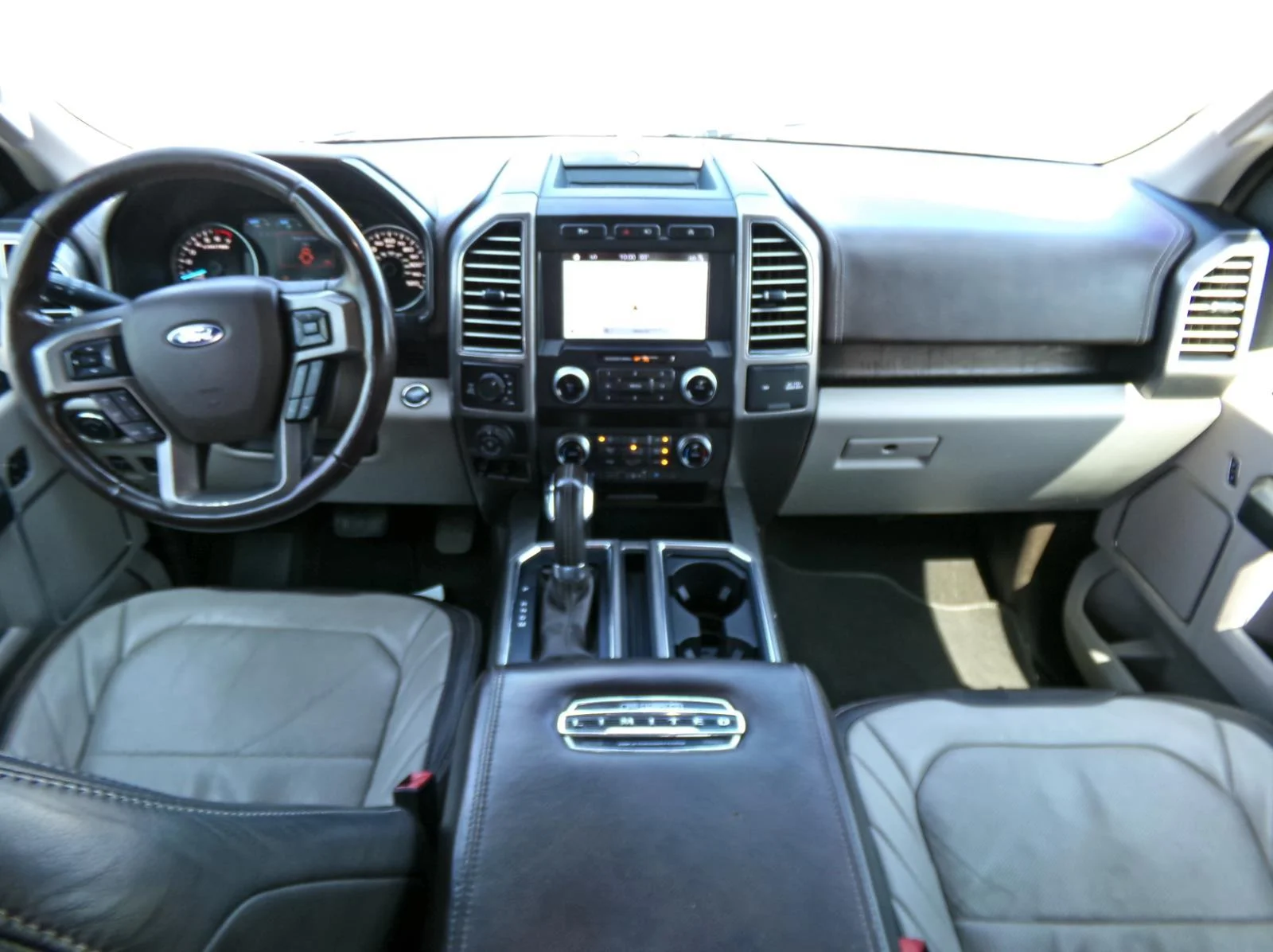 Used 2019 White Platinum Metallic Tri-Coat Ford Limited image 7