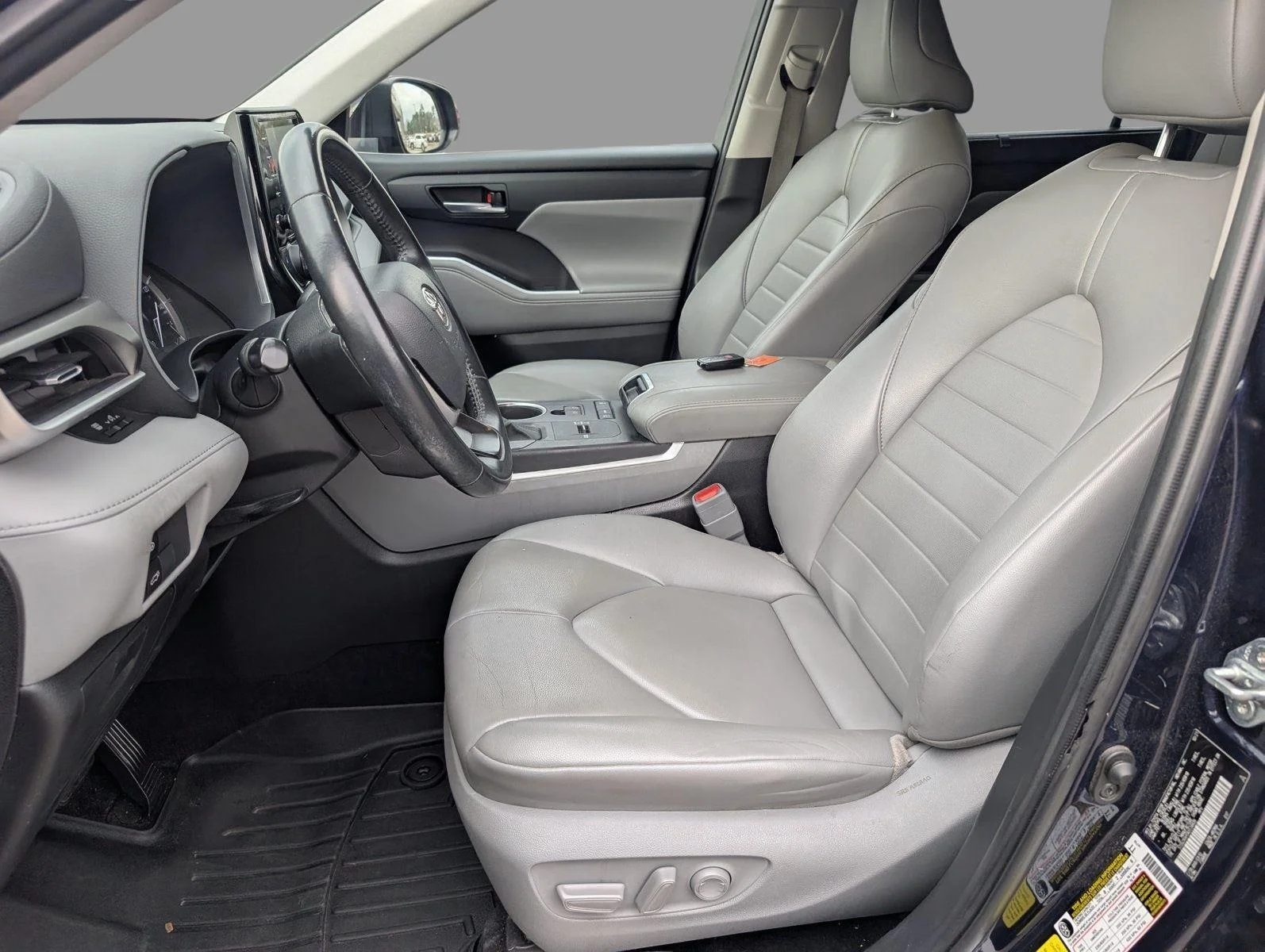 Used 2022 Blueprint Toyota XLE image 12