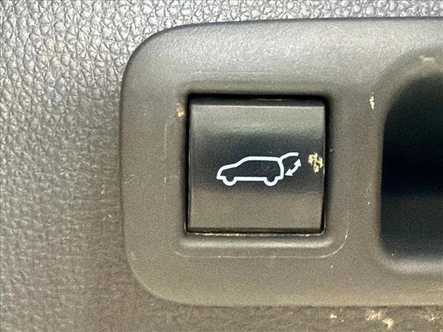 Certified Used 2020 CELESTIAL SILVER METALLIC Toyota  image 21