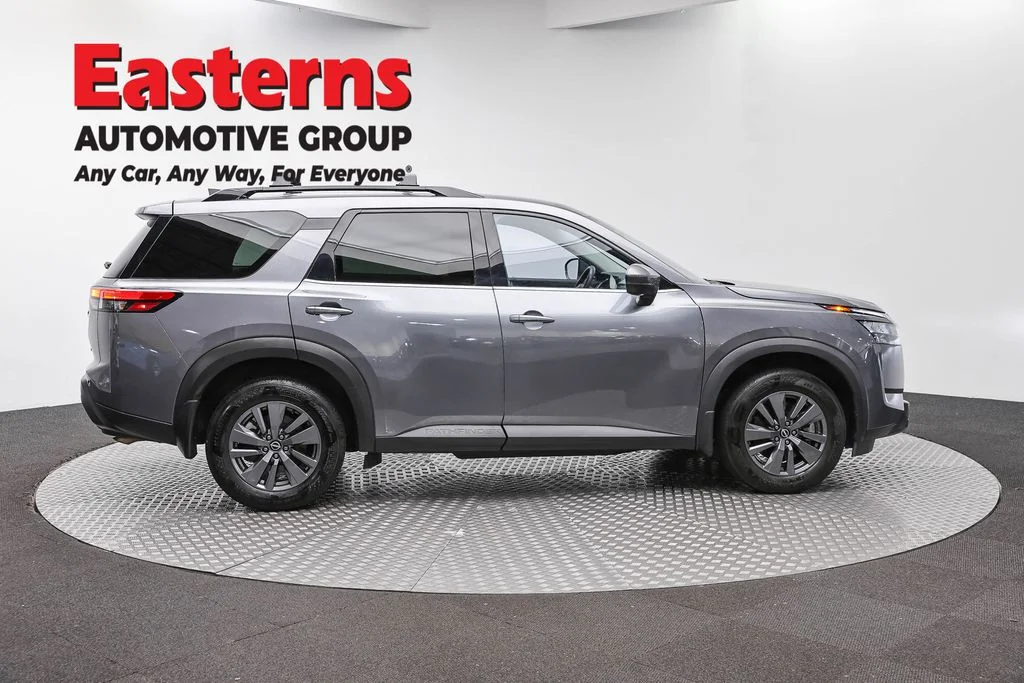 Used 2024 Gray Nissan SV image 4