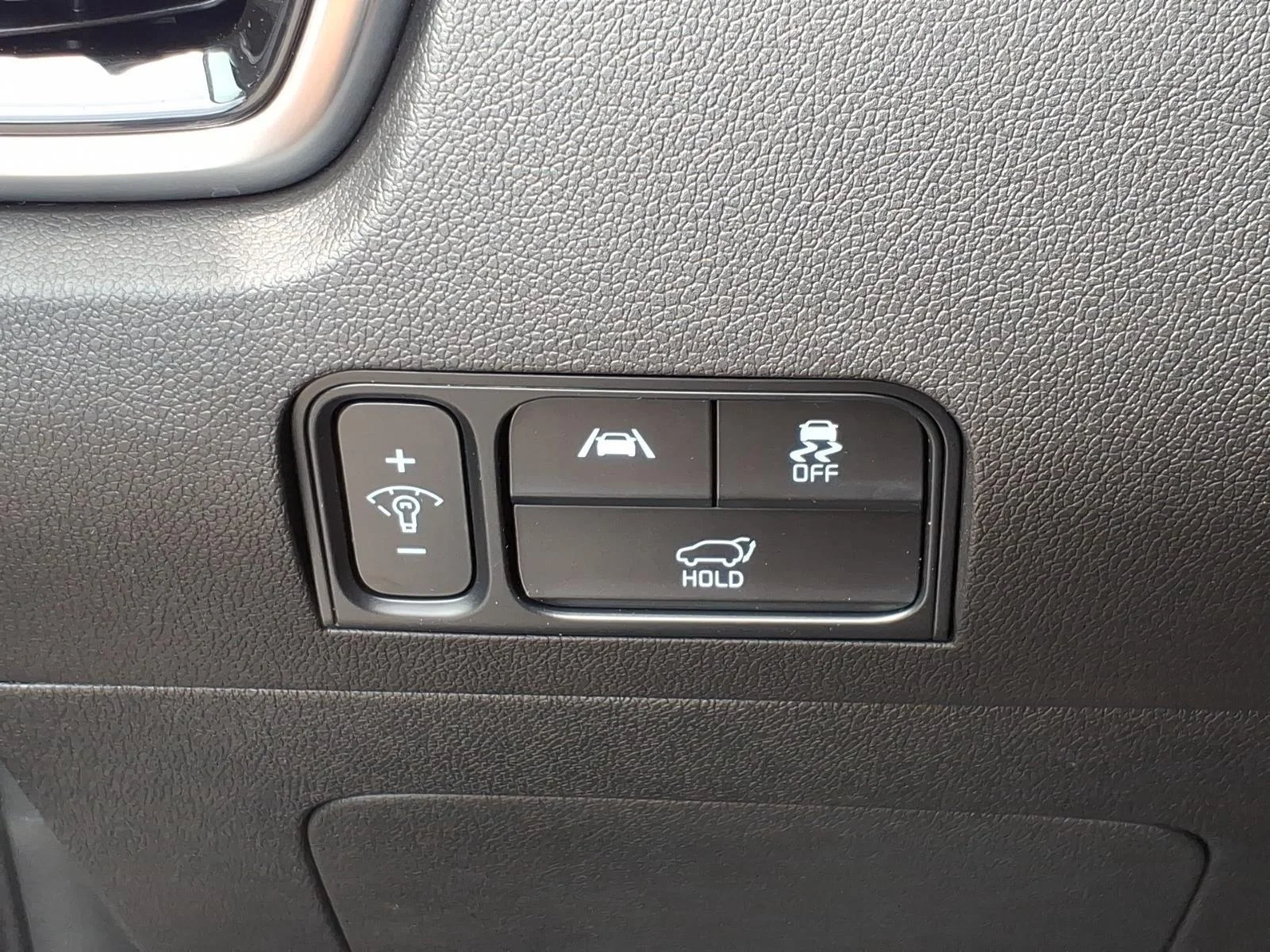 Used 2023 Glacial White Pearl Kia SX image 17