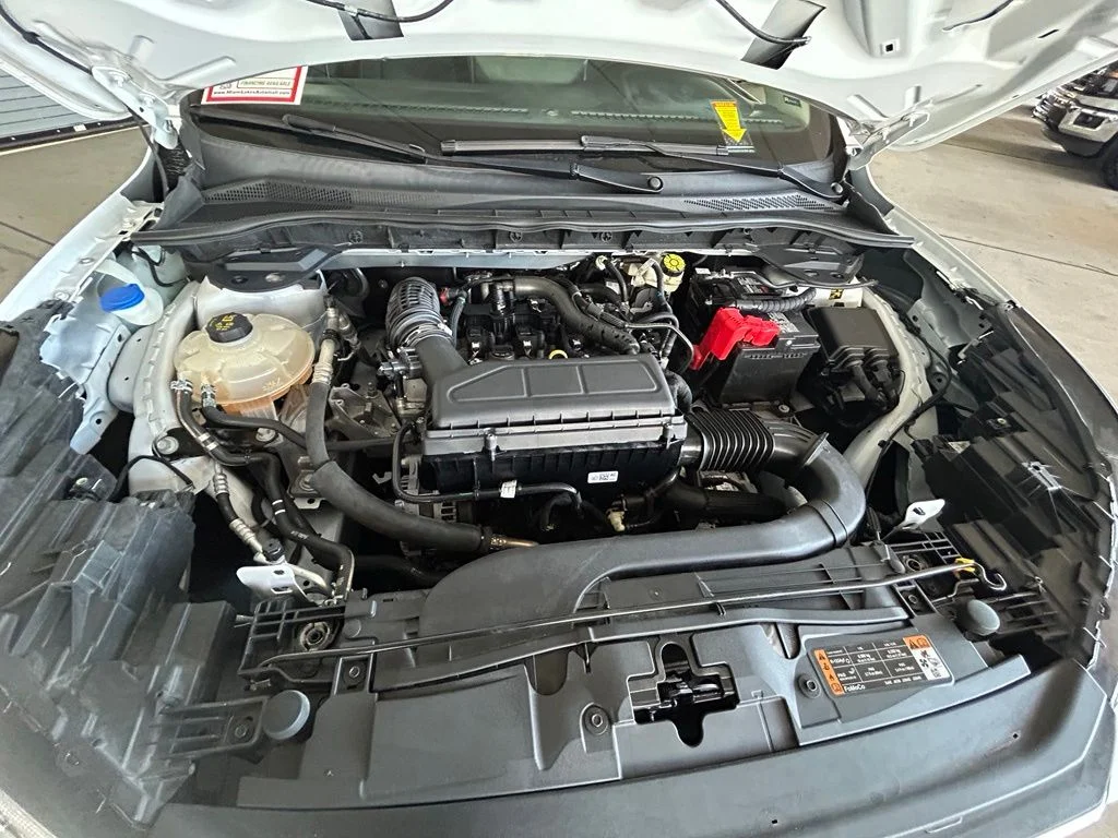 Used 2023 Oxford White Ford Active image 31