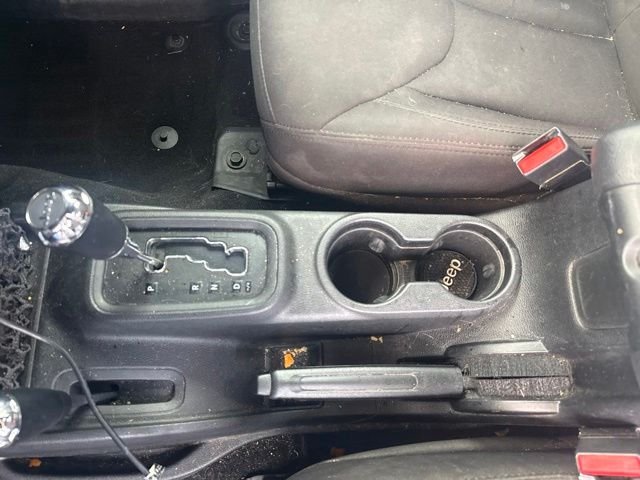 Used 2015 Blue Jeep Unlimited Sport image 21