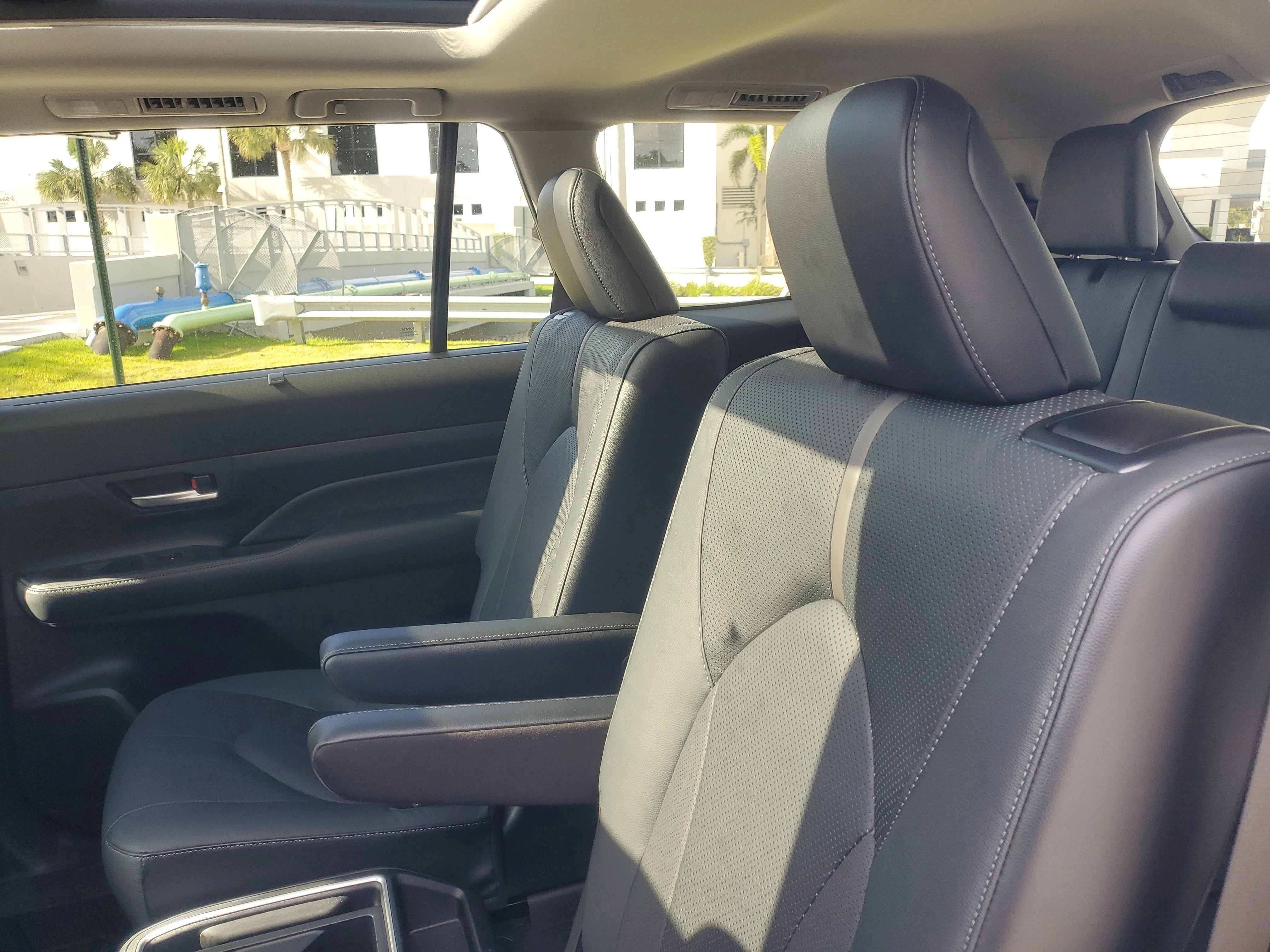 Used 2024 Cloud Toyota Platinum image 13