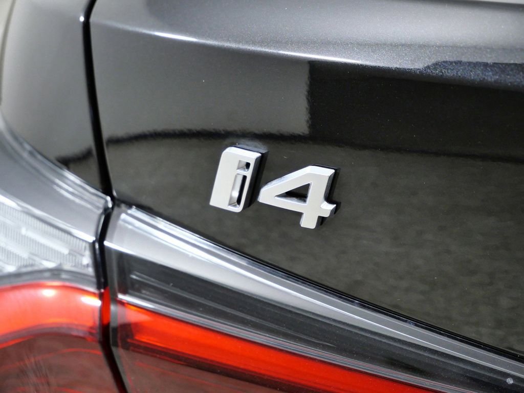 Used 2026 Black Sapphire Metallic BMW xDrive40 image 14