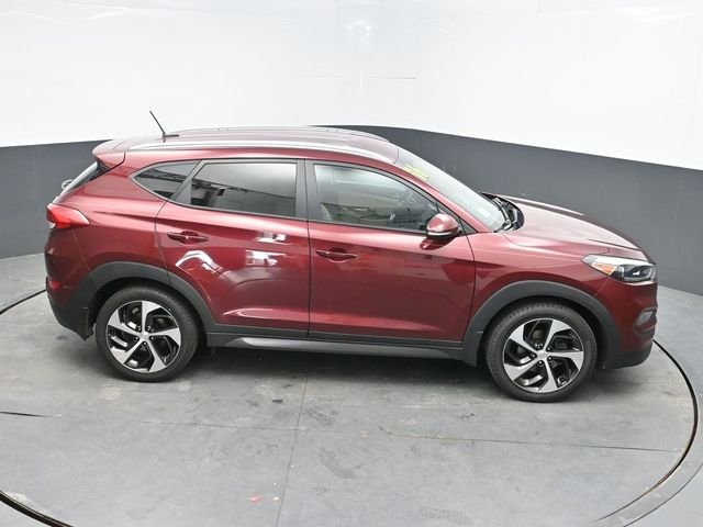 Used 2016 Red Hyundai Sport image 36