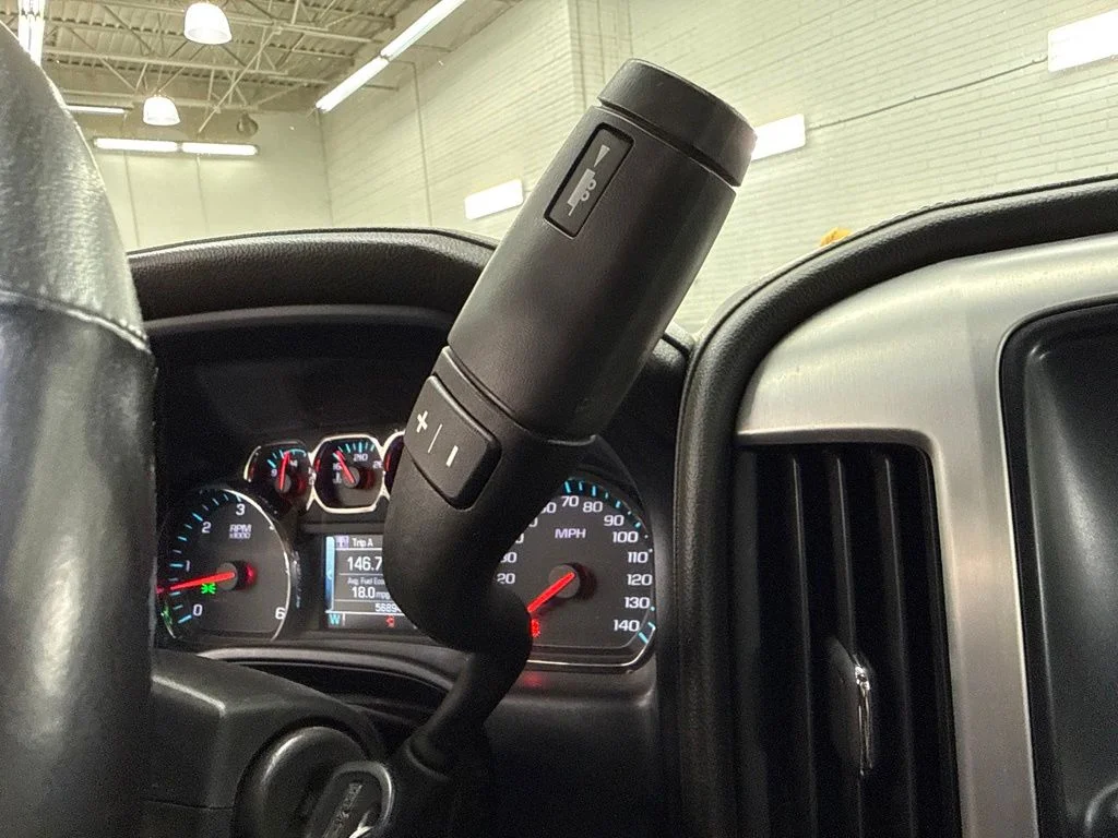Used 2019 White GMC SLE image 33
