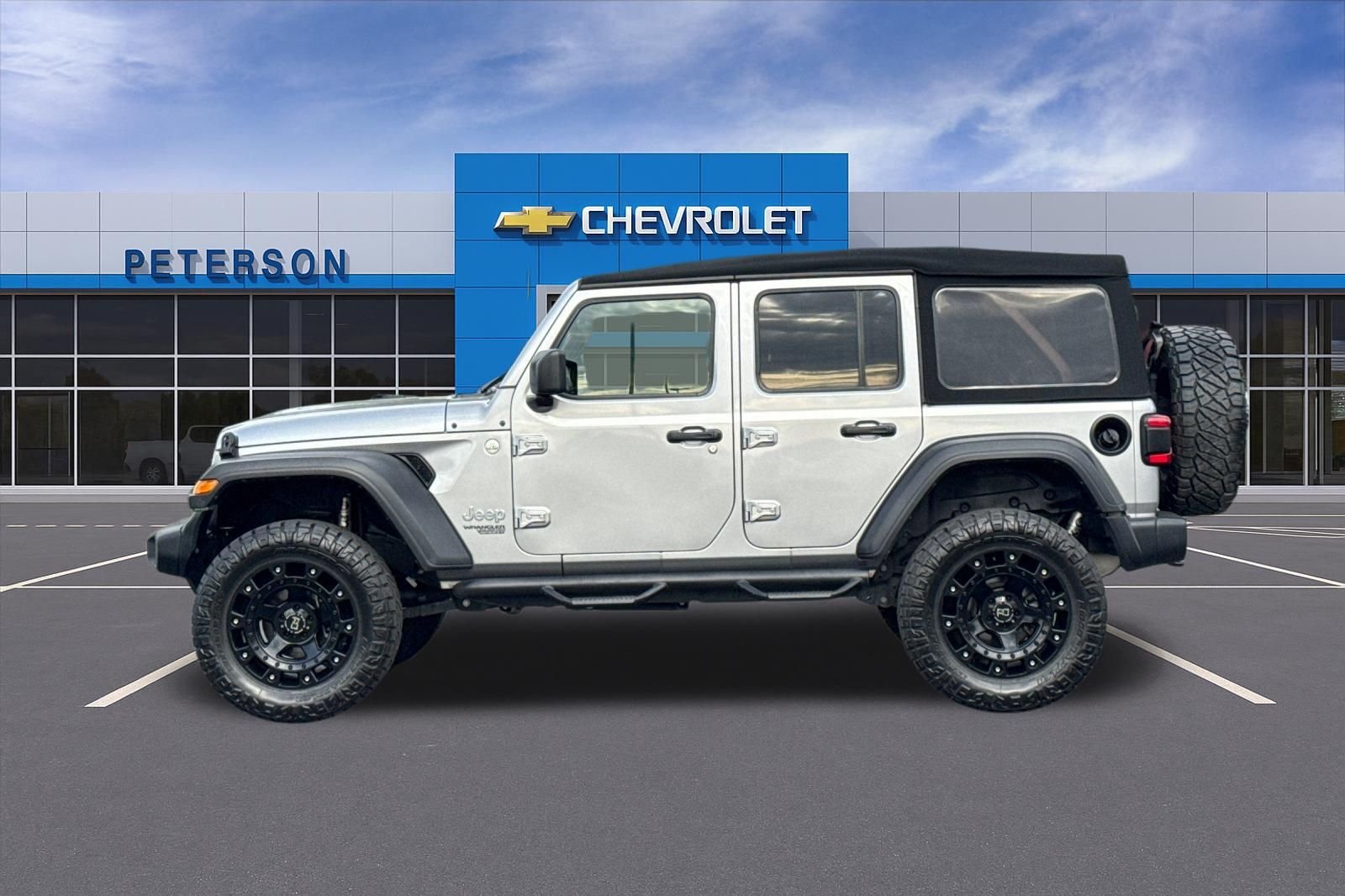 Used 2019 Silver Jeep Unlimited Sport S image 7