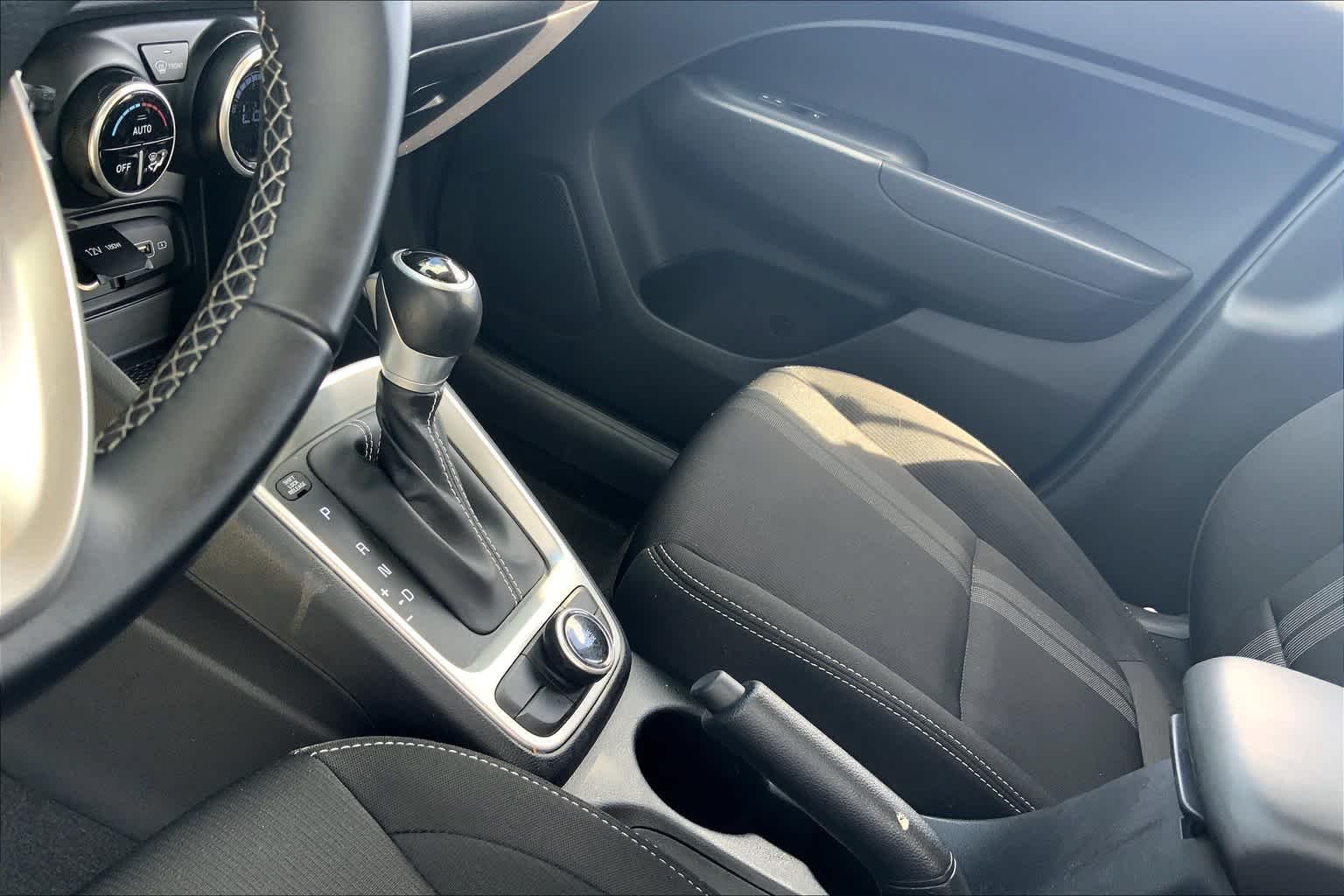 Used 2022 Intense Blue Hyundai SEL image 16