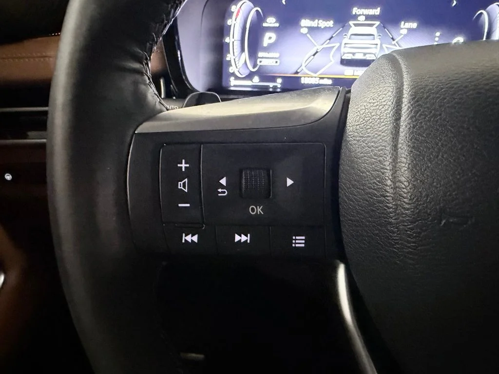 Used 2024 Blue INFINITI Sensory image 27