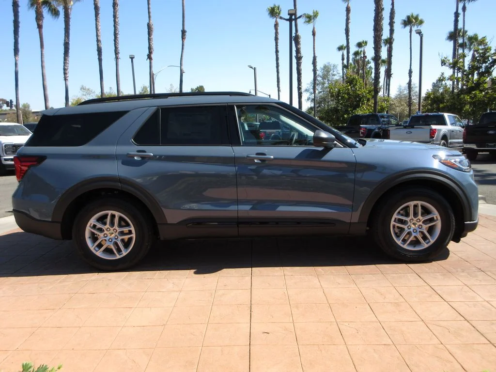 New 2026 Vapor Blue Metallic Ford Active image 5