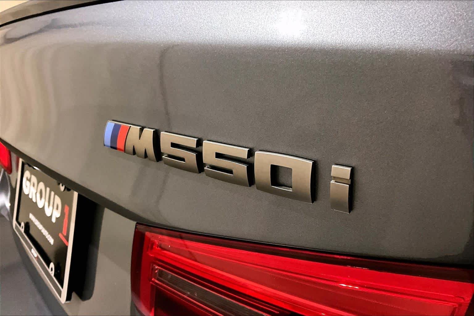 Used 2018 Bluestone Metallic BMW M550i xDrive image 9