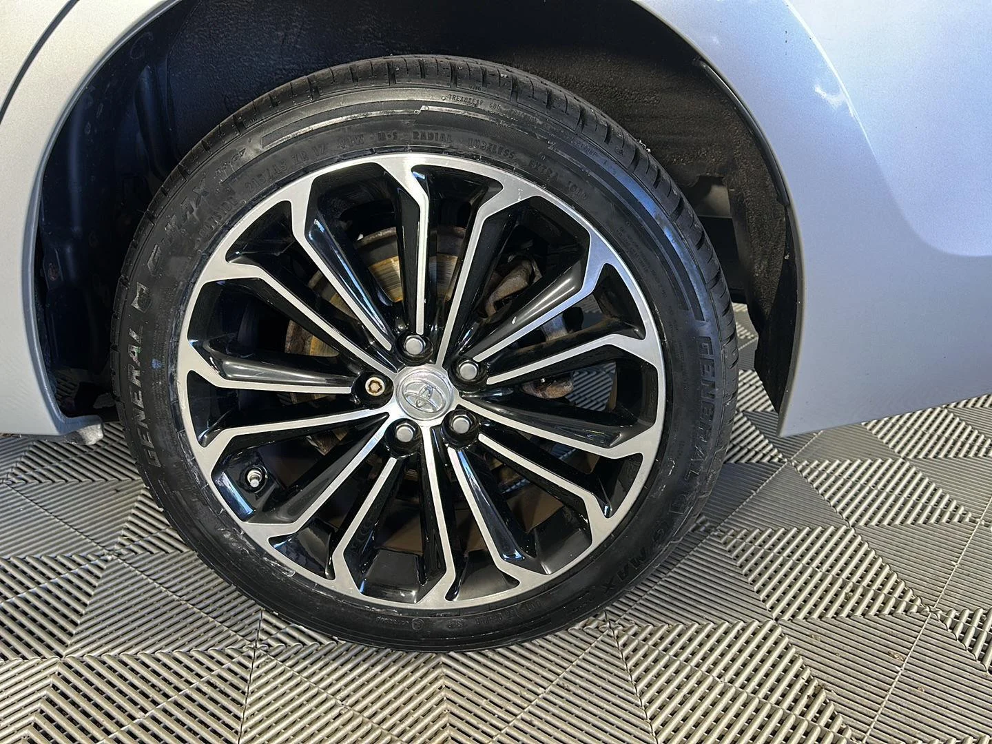Used 2015 Classic Silver Metallic Toyota S Plus image 9