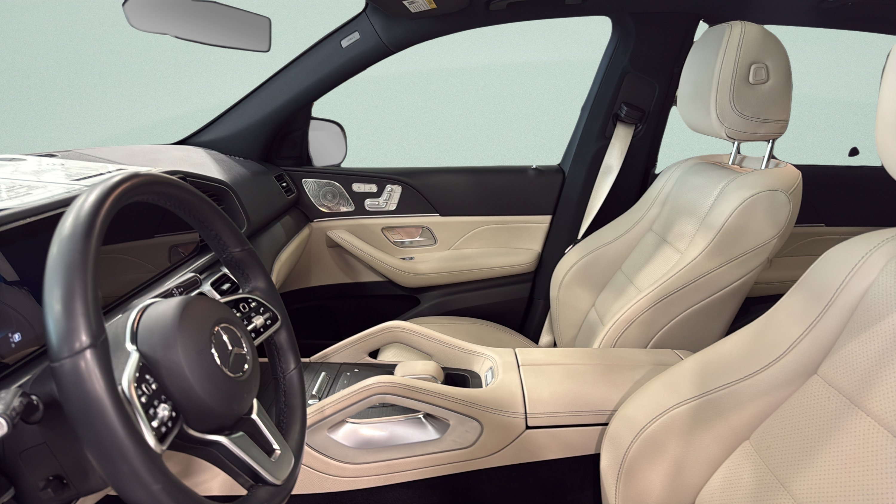 Certified Used 2023 MANUFAKTUR Diamond White Metallic Mercedes-Benz GLE 450 image 17