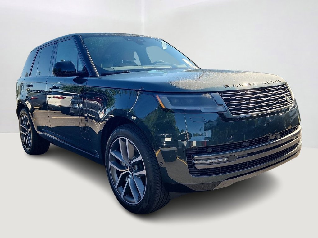 New 2027 Belgravia Green LAND ROVER SE image 2