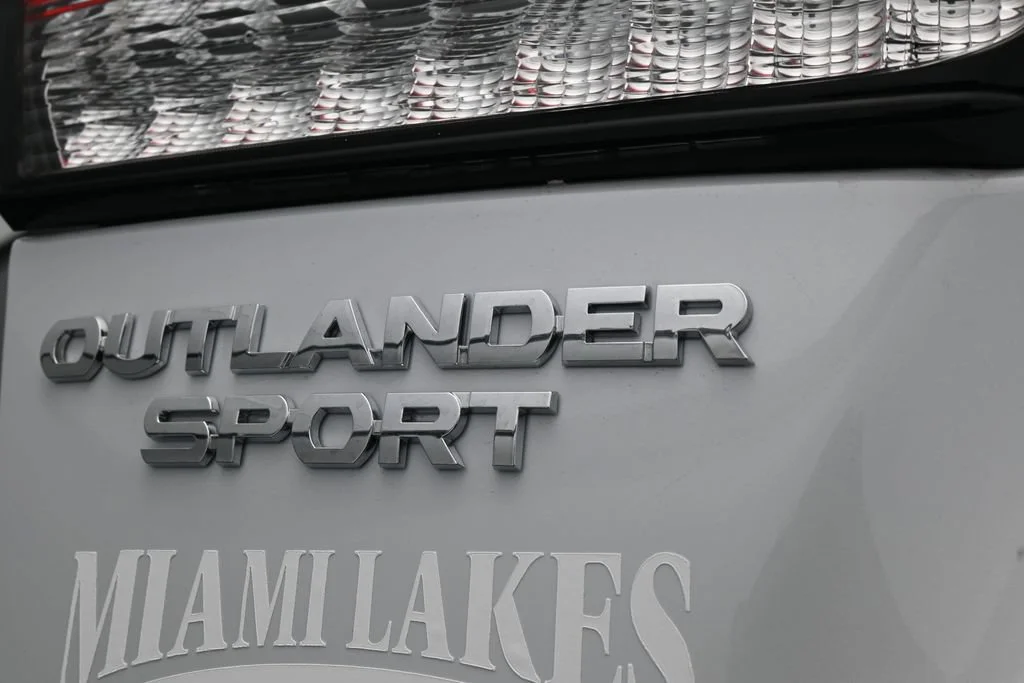New 2027 White Diamond Mitsubishi 2.0 ES 2WD image 30