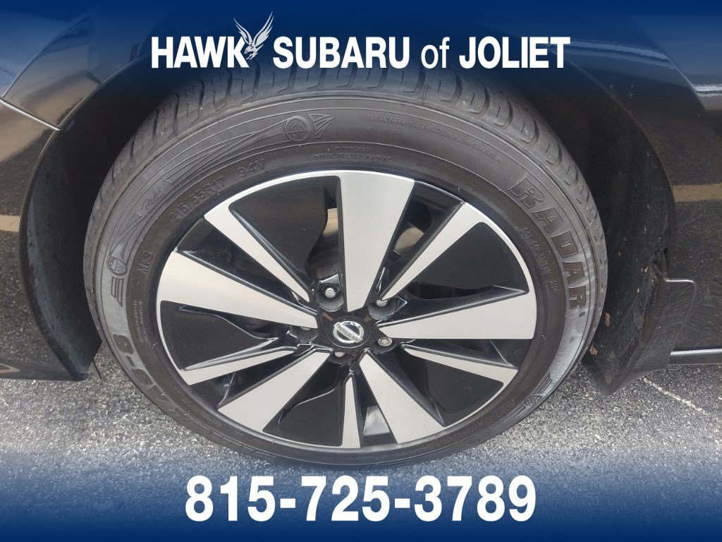 Used 2019 Super Black Nissan 2.5 SL image 3