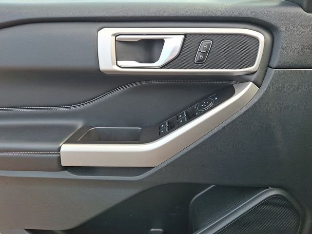 Used 2023 Black Ford XLT image 13