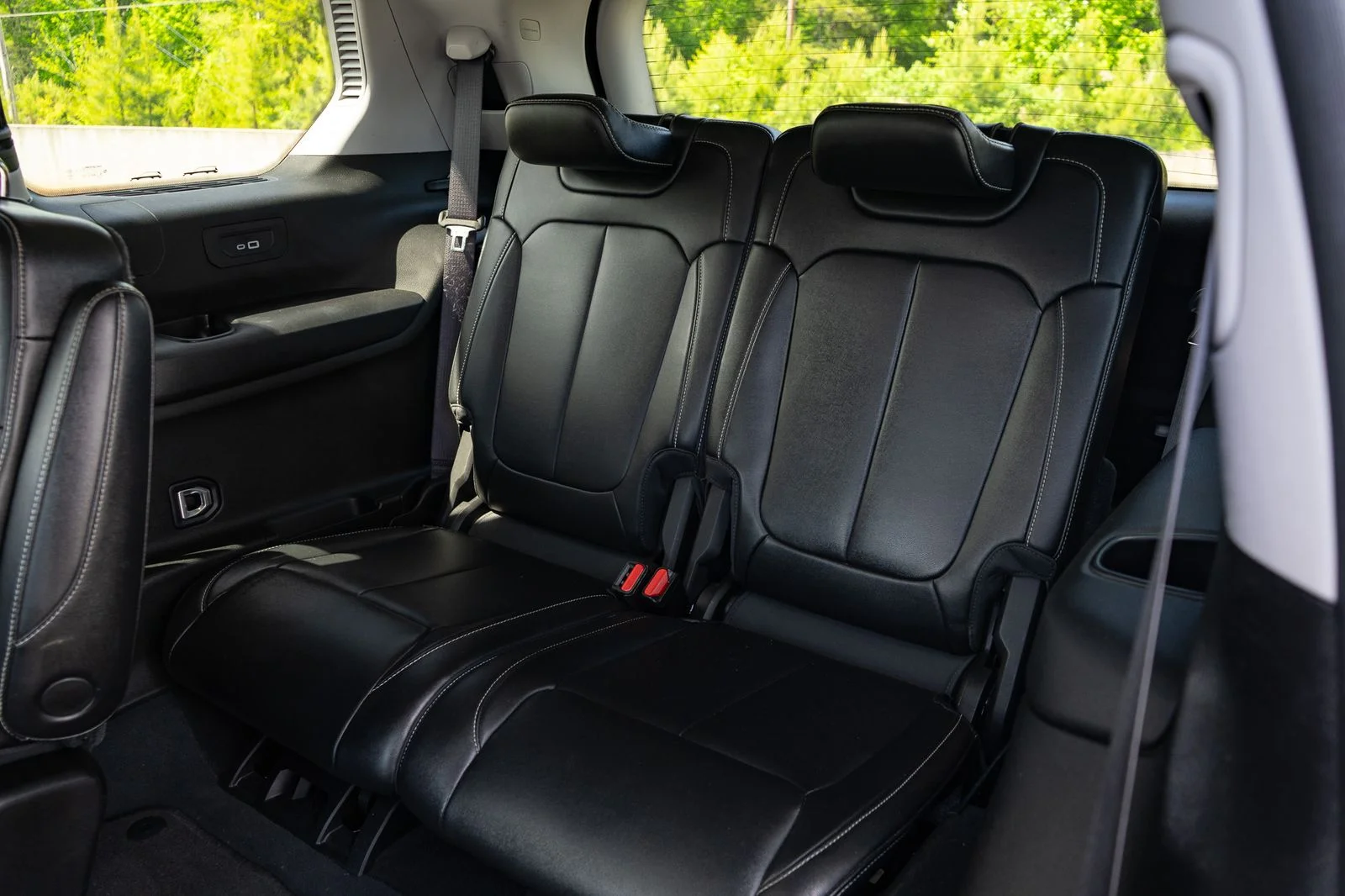 Used 2023 Red Jeep Limited image 19