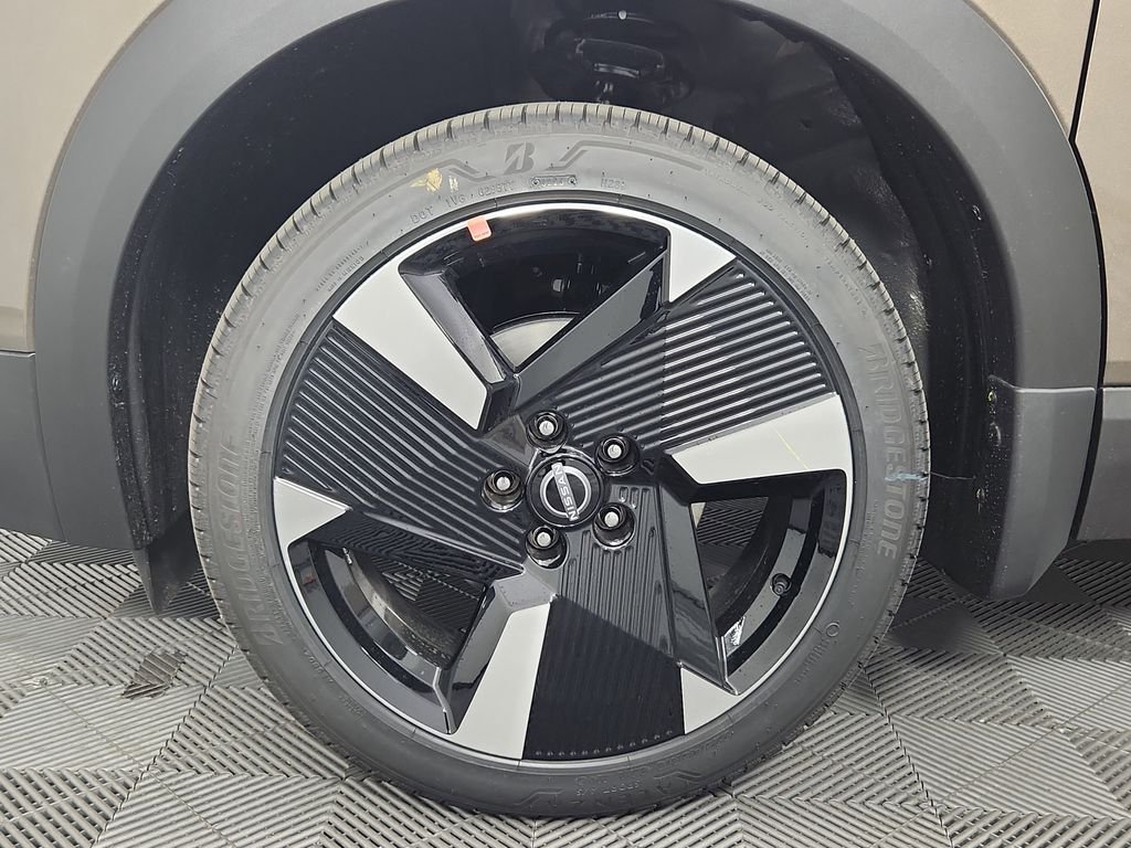 New 2026 Canyon Bronze Metallic Nissan SR image 14