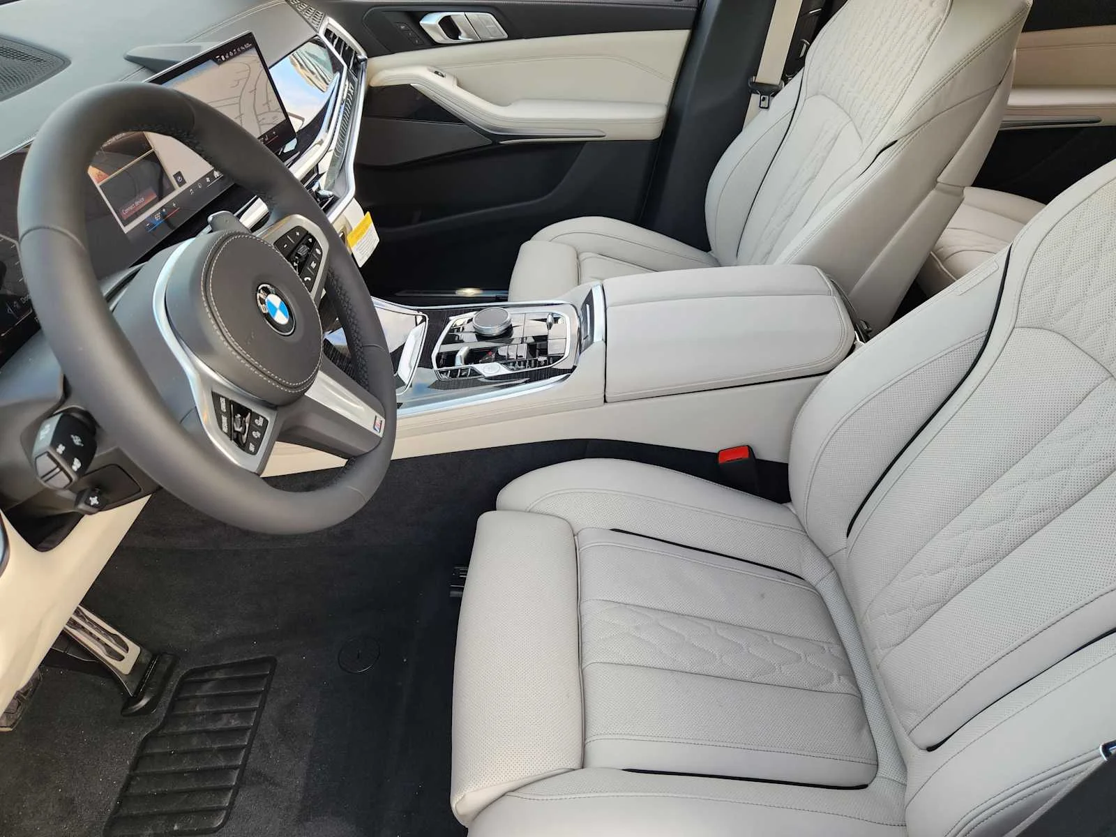 New 2027 Brooklyn Grey Metallic BMW xDrive40i image 4