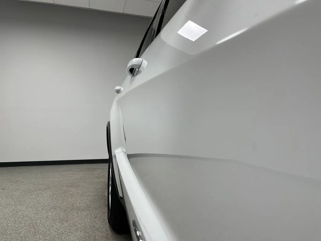 Used 2020 White Jeep Laredo E image 12